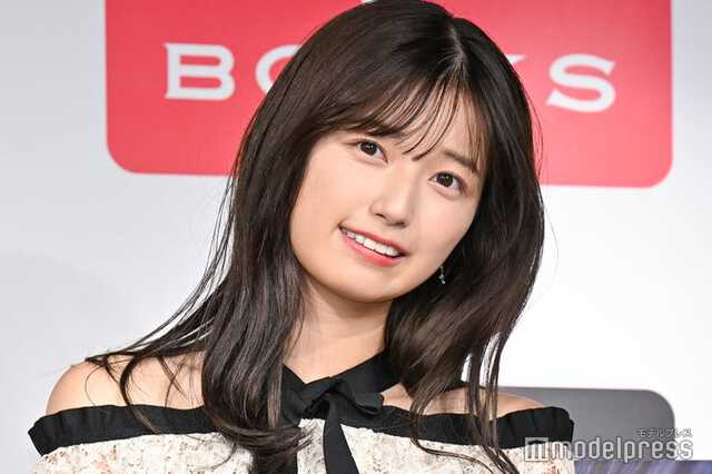 s*1様 乃木坂46 五百城茉央 モバメ開始記念 直筆メンバー意気込み色紙 サイ 乃木坂46五百城茉央、20歳誕生日にインスタ開設 初投稿の直筆