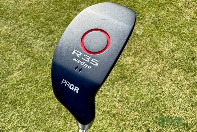 正直ダサい？ でも寄る！ 20年続く名チッパー・PRGR「R35」の太