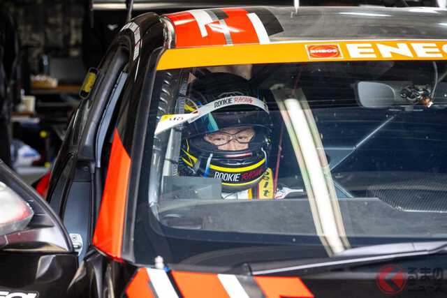 GRヤリスDATレーシングコンセプトに乗る豊田章男氏