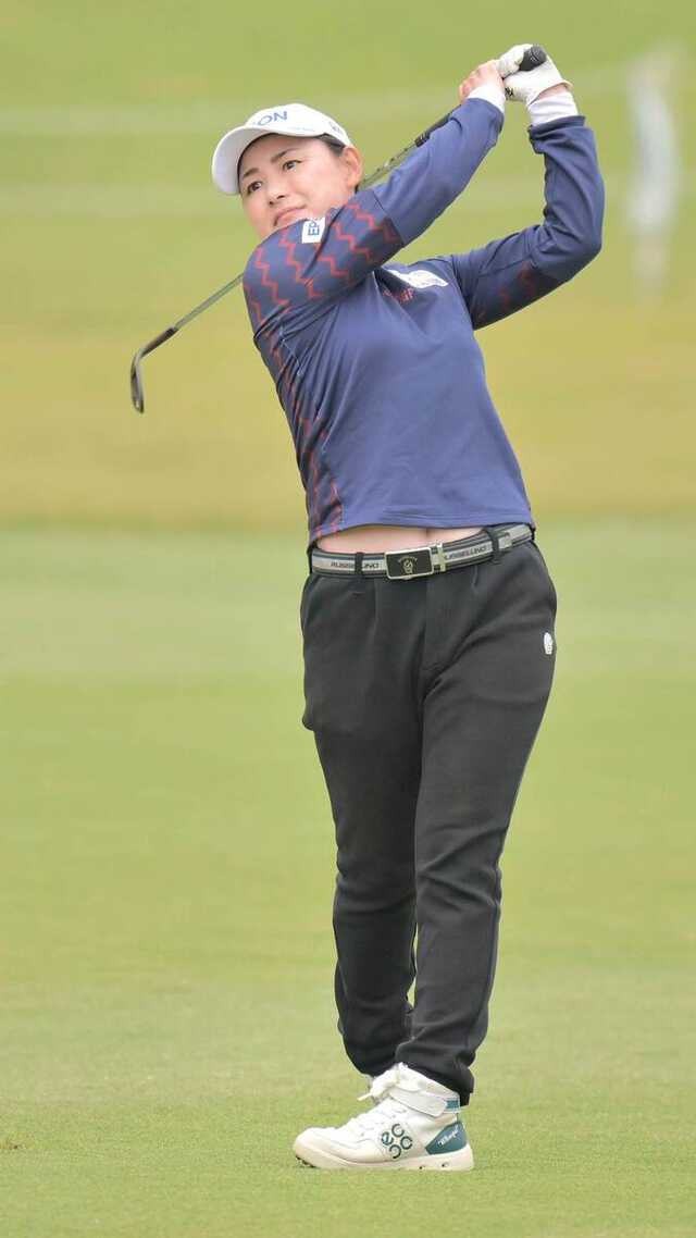 横峯さくら、めまいに苦しむも4差10位で最終日へ 6戦連続予選突破