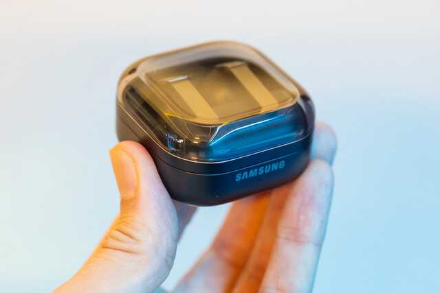 20260305GalaxyBuds4Pro_vs_AirPodsPro3_price