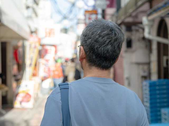All Aboutが実施している「住民税非課税世帯のお金と暮らし」に関するアンケートから、60代男性のケースを紹介します。