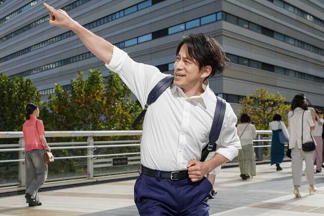 岡田准一／新CM「アイスのコーヒーのみにいこ！」篇メイキングより（提供写真）