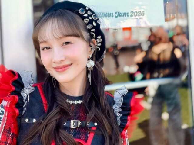 ももいろクローバーZの百田夏菜子さんは5月6日、自身のInstagramを更新。メンバー4人での集合ショットを公開しました。（サムネイル画像出典：百田夏菜子さん公式Instagramより）