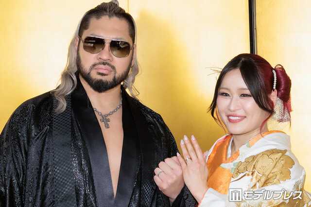 取材会に出席したNARAKU選手、イヨ・スカイ選手(C)モデルプレス