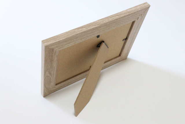 ダイソー フレームミラー ダブル枠 ダイソーのフレームミラー ダブル枠のスタンドを横向きで使用した様子