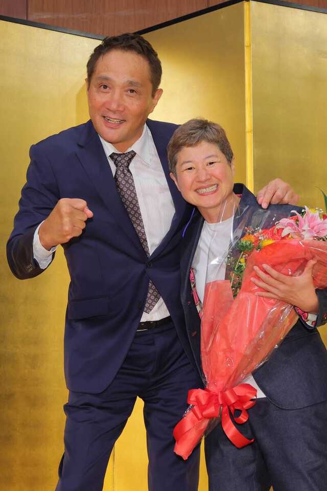 (左から)竹原慎二、藤岡奈穂子 (カメラ・小泉 洋樹)
