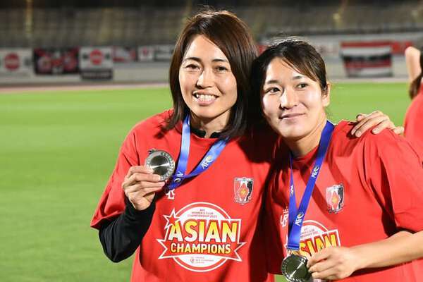 安藤梢 記念ユニフォーム ＭＶＰ&得点王　2009 浦和レッズレディース 三菱重工浦和レッズレディース | URAWA RED DIAMONDS LADIES