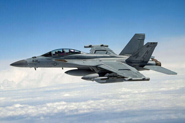 F/A-18シリーズ、米海軍艦載機として驚異の累計飛行時間を記録