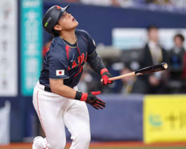 侍・岡本和真、お茶たてポーズに「僕もセレブレーションいっぱいできる