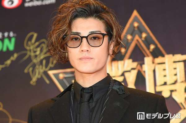 元KAT-TUN上田竜也、赤西仁のライブ鑑賞＆誕生日を祝福 2ショット公開