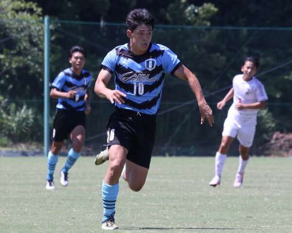 岡山学芸館　サッカー　ピステ上下　ネイビー 挨拶をきちんとする。人と話す時に目を見る。当たり前のことを