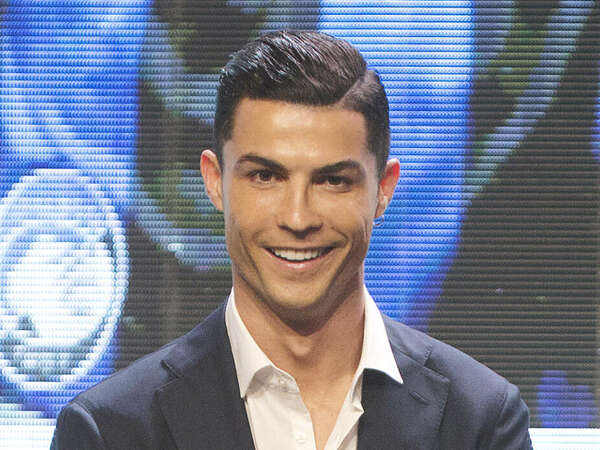 クリスティアーノ・ロナウド、婚約者はダイヤのサイズなど気にしない