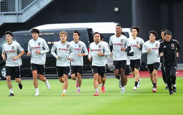 日本代表の背番号発表！堂安律の「10」、久保建英の「20」は継続