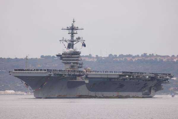 米空母セオドア・ルーズベルト、中東へ 展開期間は7カ月以上 米海軍