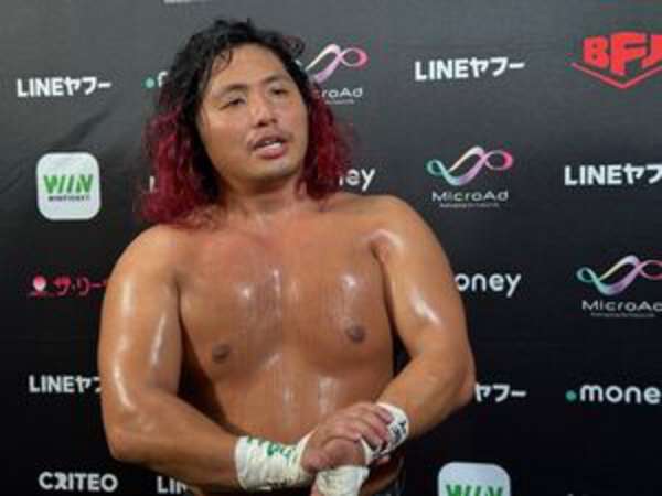 高橋ヒロム 新日本プロレス「無所属」高橋ヒロム、タッグ対決でYO―HEY