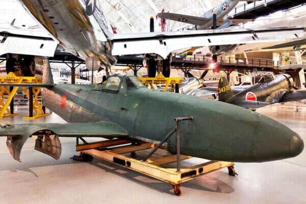 【希少】戦後　米軍戦闘機等　資料　86枚 戦闘機の世界｜アビエーションワールド