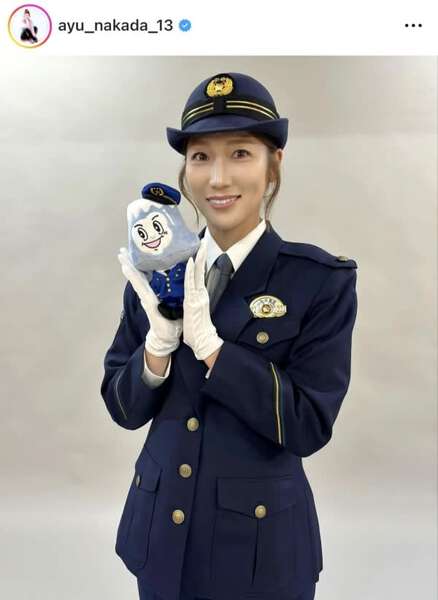 お綺麗ですね」WEリーガー仲田歩夢が披露した“似合いすぎな制服