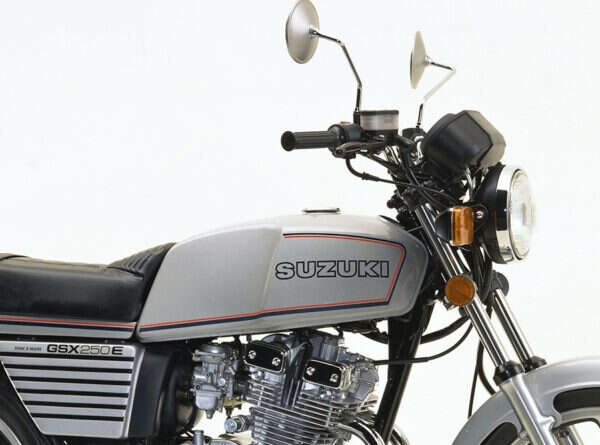 ザリ　タンク　GS GSX Amazon | スズキバイク タンクキャップ RG250 GSX250E GT380